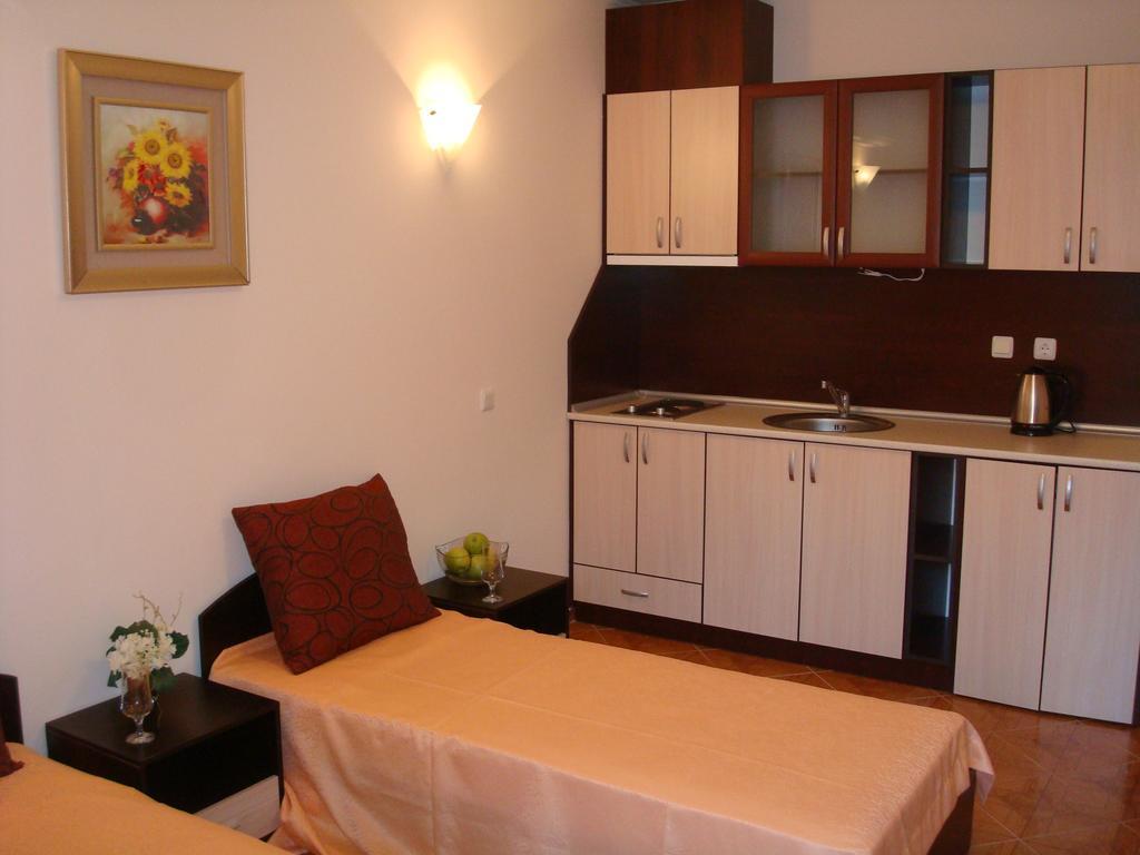 Saint Elena Apartcomplex Pantai Sunny Luaran gambar