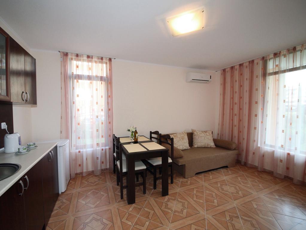 Saint Elena Apartcomplex Pantai Sunny Luaran gambar