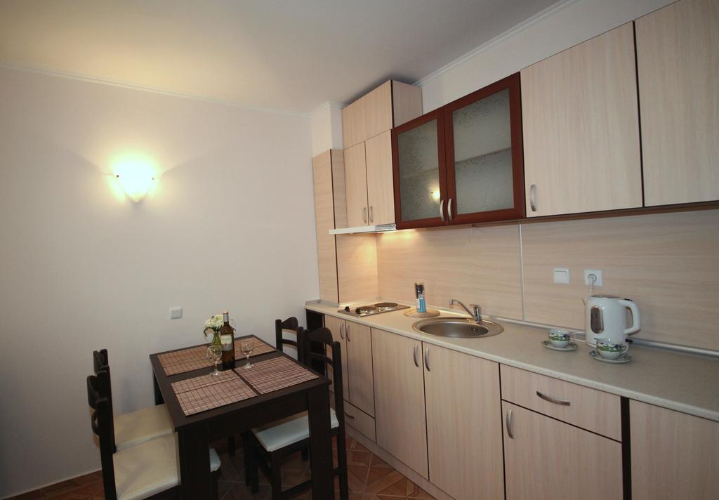 Saint Elena Apartcomplex Pantai Sunny Luaran gambar