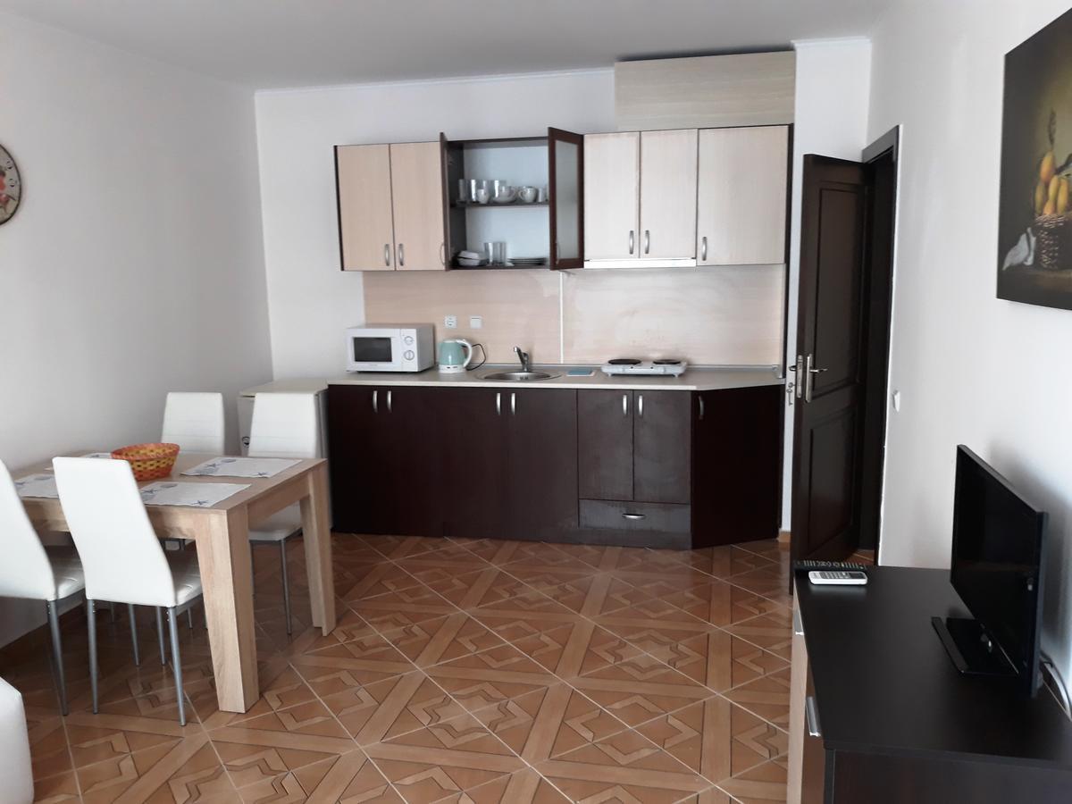 Saint Elena Apartcomplex Pantai Sunny Luaran gambar