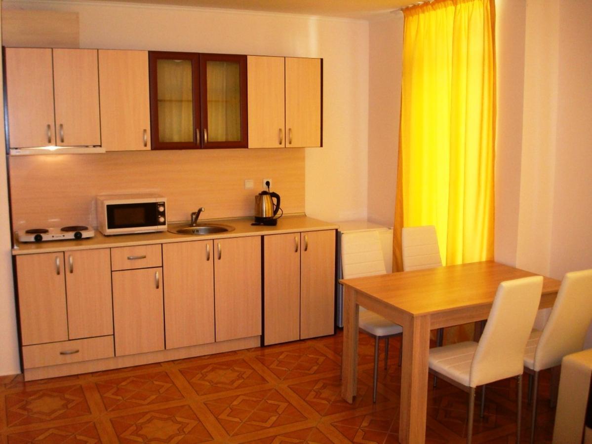 Saint Elena Apartcomplex Pantai Sunny Luaran gambar