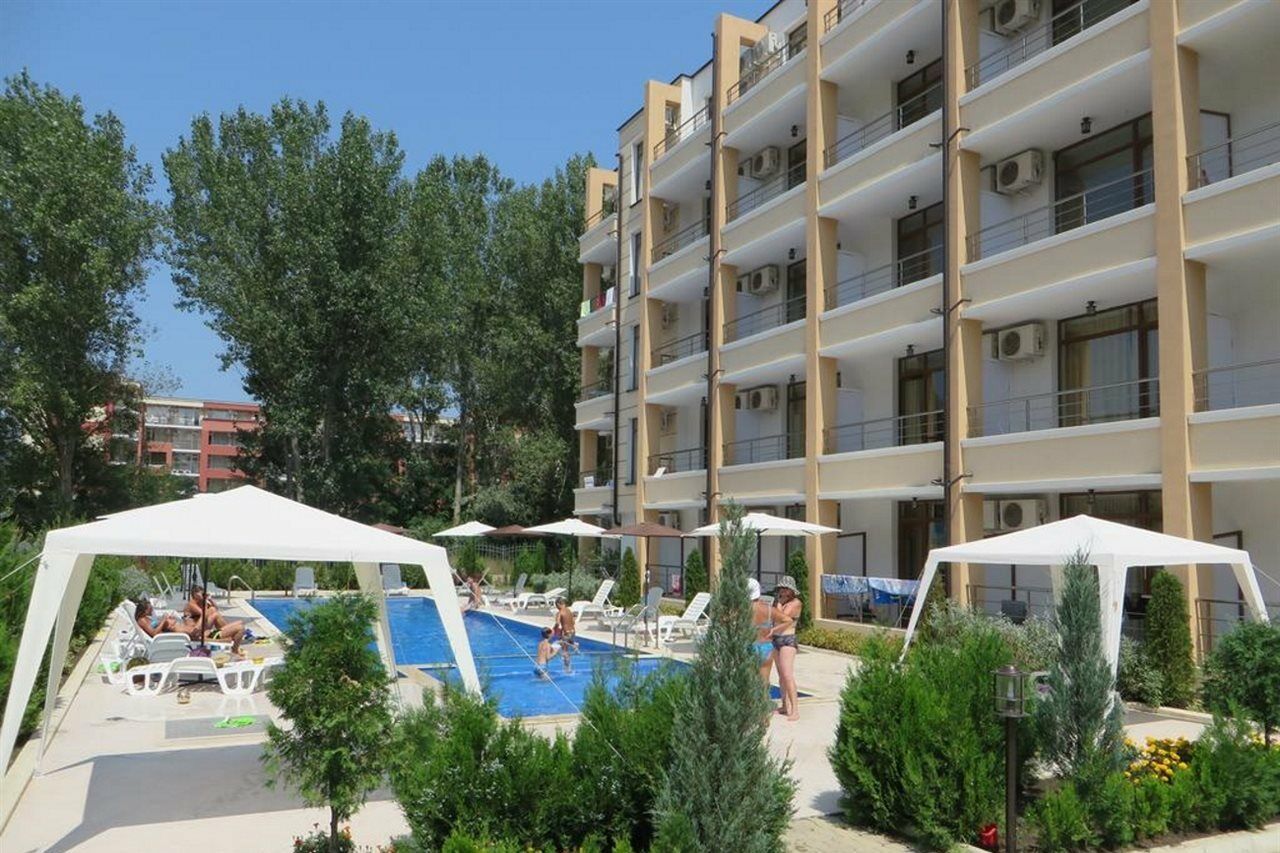 Saint Elena Apartcomplex Pantai Sunny Luaran gambar